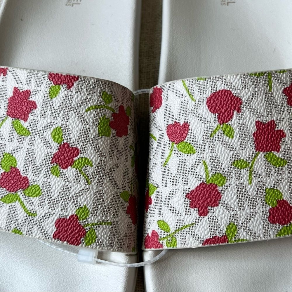 MICHAEL KORS Signature Vanilla Cream Floral Monogram Logo Slip On Slides - Picture 5 of 10
